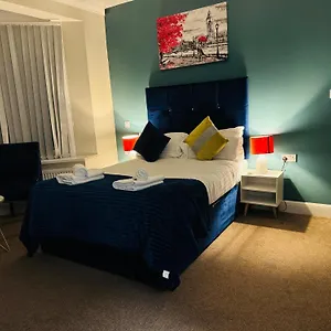 Hotel Atz&h, Luton (Bedfordshire)
